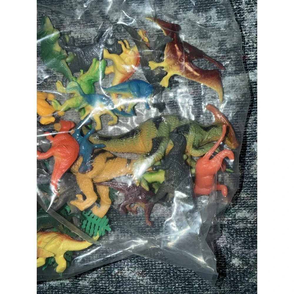 Bag of Assorted Dinosaurs -‎ Green, Orange, Yellow - Dino Fun - Figurines